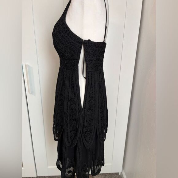 Cache Luxe Black Lace Tiered Cocktail Dress Size 2 - Picture 6 of 12